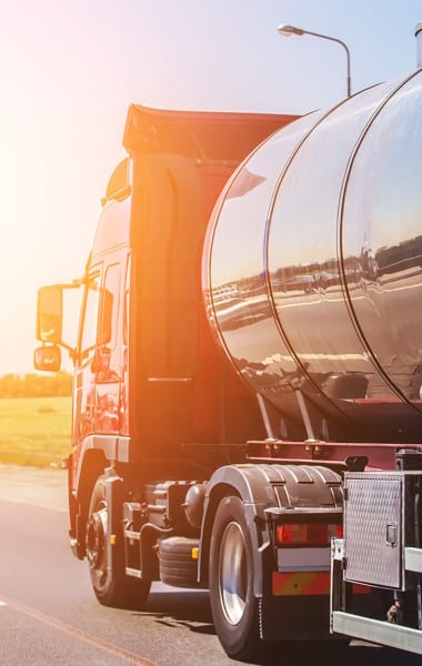 Camion citerne pour la distribution d'énergies